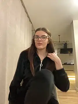 little belucci online show from January 2025 03:40:01 PM