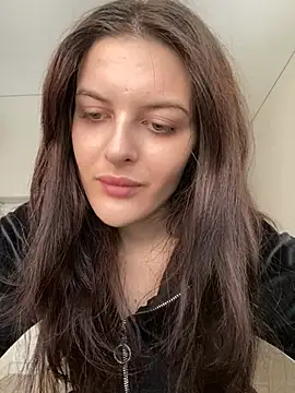 little belucci online show from February 2025 01:09:02 PM