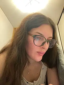 little belucci online show from February 2025 08:27:02 PM