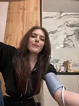 little belucci online show from March 2025 08:10:02 PM