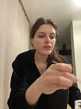 little belucci online show from March 2025 06:08:02 PM