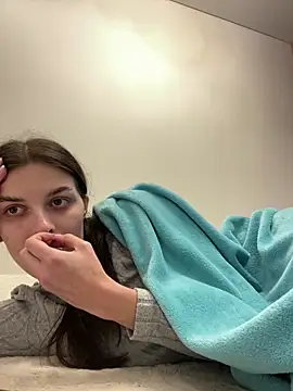 little belucci online show from October 2025 01:51:02 PM