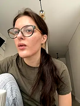 little belucci online show from October 2025 12:57:02 PM