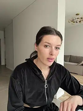 Snapshot of little_belucci chatting on June 2026 09:59:01 AM little belucci online show from June 2026 09:59:01 AM
