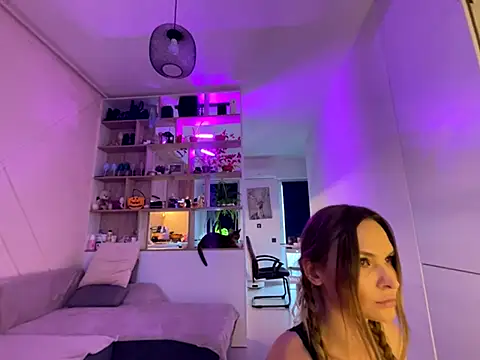 Snapshot of _alleyesonme_ chatting on November 2025 12:39:02 PM alleyesonme online show from November 2025 12:39:02 PM