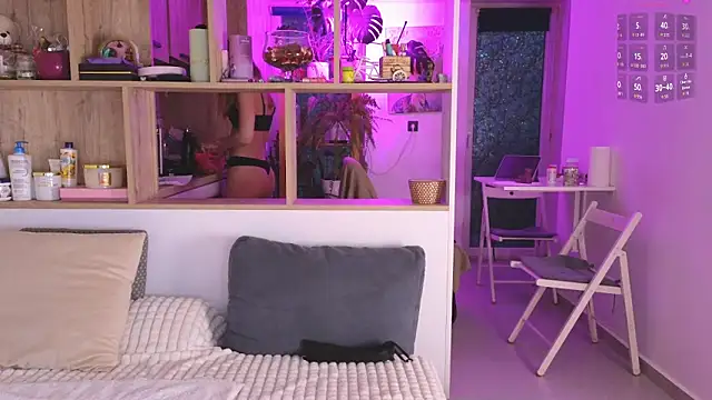 Snapshot of _alleyesonme_ chatting on February 2026 04:03:02 PM alleyesonme online show from February 2026 04:03:02 PM