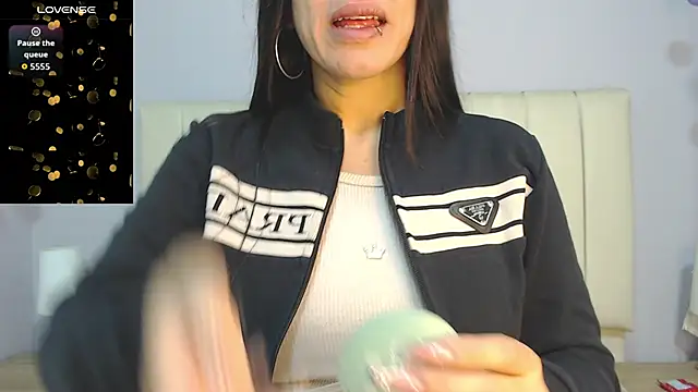 amy le01 online show from November 2025 01:32:02 PM