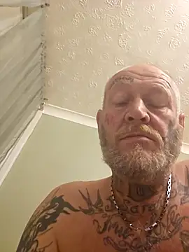 Snapshot of Happytats chatting on November 2025 01:29:01 AM Happytats online show from November 2025 01:29:01 AM