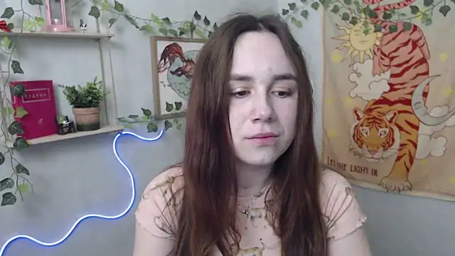 VeryVeryVeryShy  online show from April 2026 05:44:02 AM