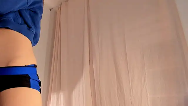 Snapshot of hee_jeen chatting on January 2025 02:08:02 PM hee jeen online show from January 2025 02:08:02 PM