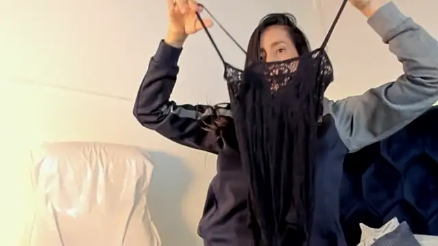 Snapshot of lauren_fit chatting on March 2026 05:49:01 PM lauren fit online show from March 2026 05:49:01 PM