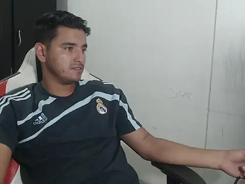 kylian 07 online show from December 2025 02:42:01 AM