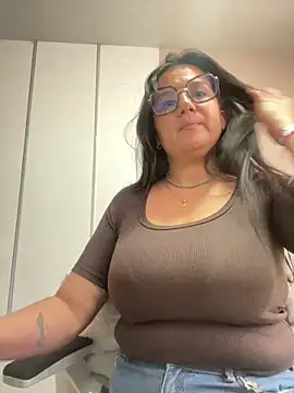 SWEETLILY18 online show from January 2025 02:46:01 PM