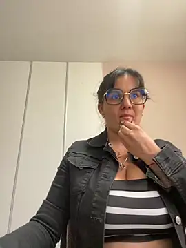 SWEETLILY18 online show from March 2025 02:21:02 PM