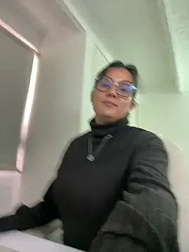 SWEETLILY18 online show from March 2025 09:35:01 PM