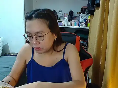 crizzybel online show from February 2026 10:03:02 PM