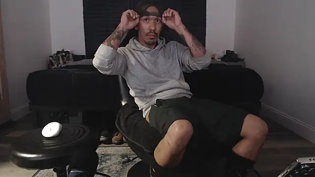 Snapshot of inc25cb@xh chatting on March 2026 09:37:02 AM inc25cbxh online show from March 2026 09:37:02 AM