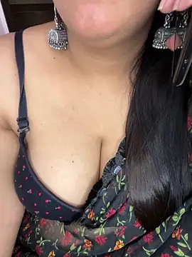 Snapshot of Zoya_Varma004 chatting on March 2026 06:19:02 AM Zoya Varma004 online show from March 2026 06:19:02 AM