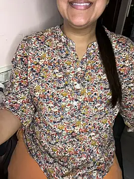 Snapshot of Zoya_Varma004 chatting on April 2026 02:47:02 PM Zoya Varma004 online show from April 2026 02:47:02 PM