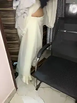 Snapshot of Zoya_Varma004 chatting on April 2026 02:00:02 PM Zoya Varma004 online show from April 2026 02:00:02 PM