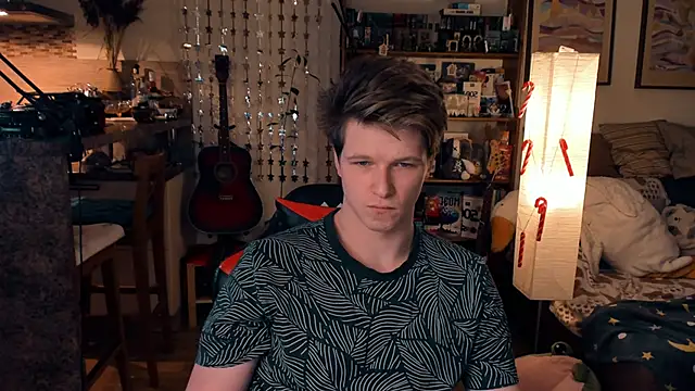 Snapshot of Breston_Sweet chatting on December 2024 04:54:02 AM Breston Sweet online show from December 2024 04:54:02 AM