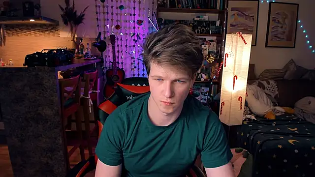 Snapshot of Breston_Sweet chatting on December 2024 08:14:02 PM Breston Sweet online show from December 2024 08:14:02 PM