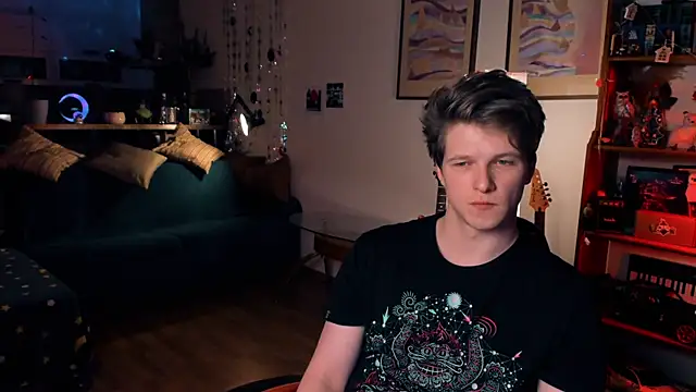 Snapshot of Breston_Sweet chatting on December 2024 10:30:01 PM Breston Sweet online show from December 2024 10:30:01 PM