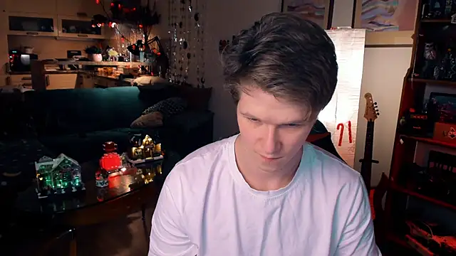 Snapshot of Breston_Sweet chatting on December 2024 07:32:02 PM Breston Sweet online show from December 2024 07:32:02 PM