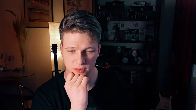 Snapshot of Breston_Sweet chatting on February 2025 07:45:02 PM Breston Sweet online show from February 2025 07:45:02 PM