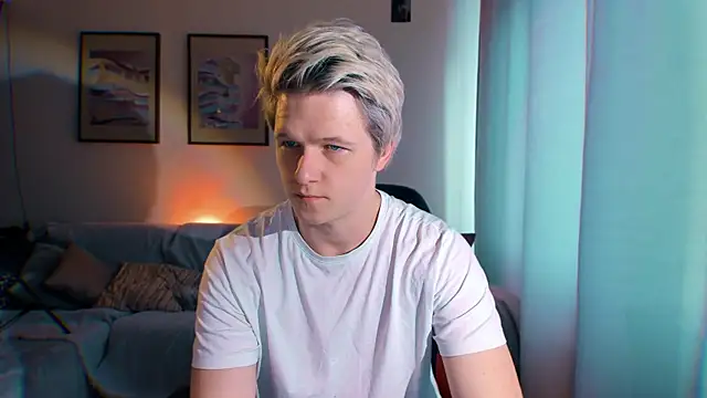 Snapshot of Breston_Sweet chatting on September 2025 12:05:01 PM Breston Sweet online show from September 2025 12:05:01 PM