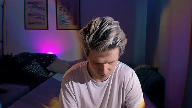 Snapshot of Breston_Sweet chatting on September 2025 03:58:02 PM Breston Sweet online show from September 2025 03:58:02 PM