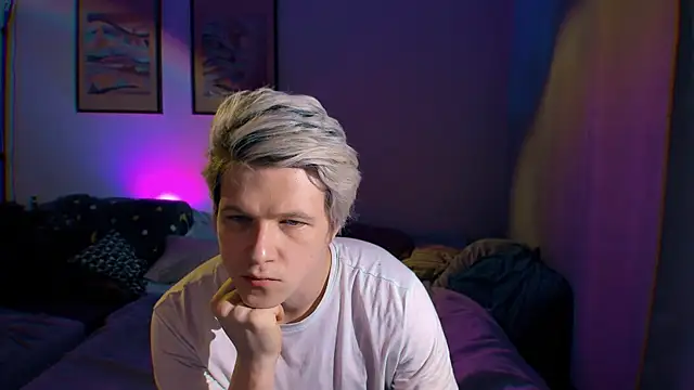 Snapshot of Breston_Sweet chatting on September 2025 07:49:02 PM Breston Sweet online show from September 2025 07:49:02 PM