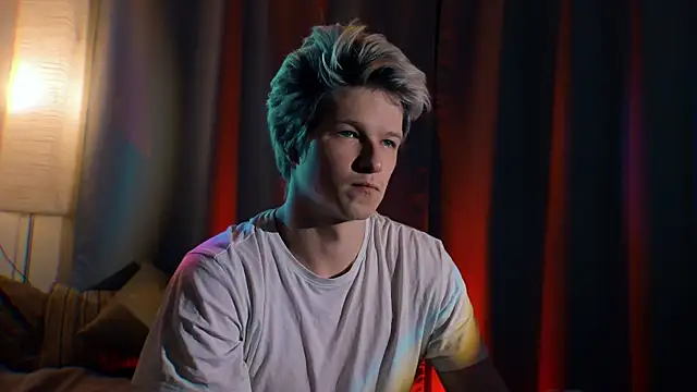 Snapshot of Breston_Sweet chatting on September 2025 10:35:02 PM Breston Sweet online show from September 2025 10:35:02 PM