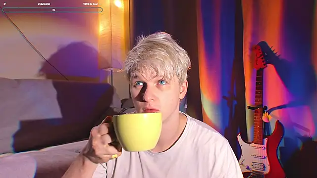 Snapshot of Breston_Sweet chatting on November 2025 04:35:01 AM Breston Sweet online show from November 2025 04:35:01 AM