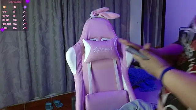 Keyla01  online show from November 2025 11:43:01 AM