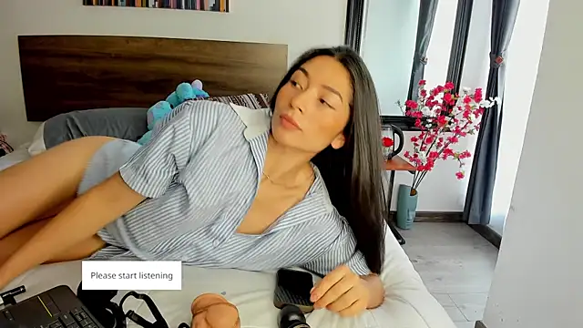 Snapshot of Ginebraa_Saenz chatting on September 2025 02:43:01 PM Ginebraa Saenz online show from September 2025 02:43:01 PM