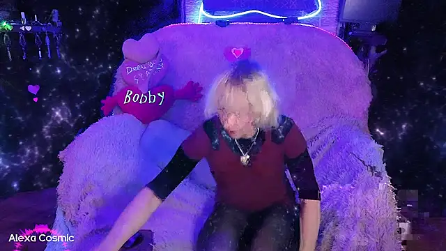 Snapshot of Alexa_Cosmic chatting on April 2026 01:05:01 AM Alexa Cosmic online show from April 2026 01:05:01 AM