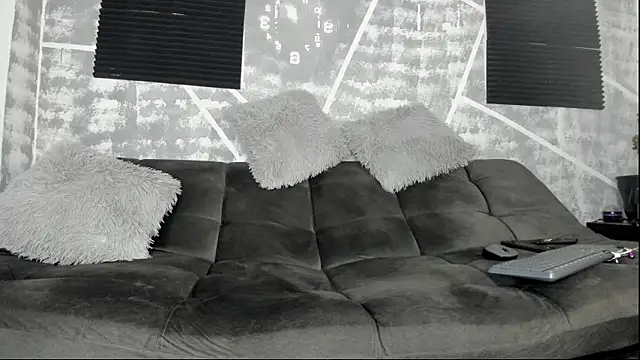 leonidas 18k online show from April 2026 10:07:02 PM