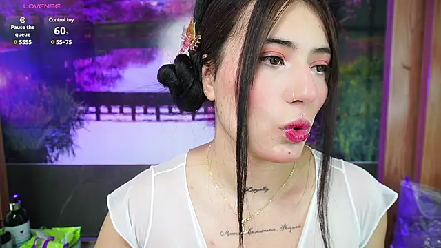 miss sharlotte18 online show from January 2025 01:23:02 PM