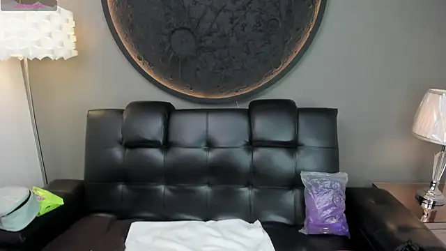 miss sharlotte18 online show from March 2025 06:07:01 PM