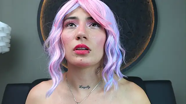 miss sharlotte18 online show from October 2025 07:02:01 PM