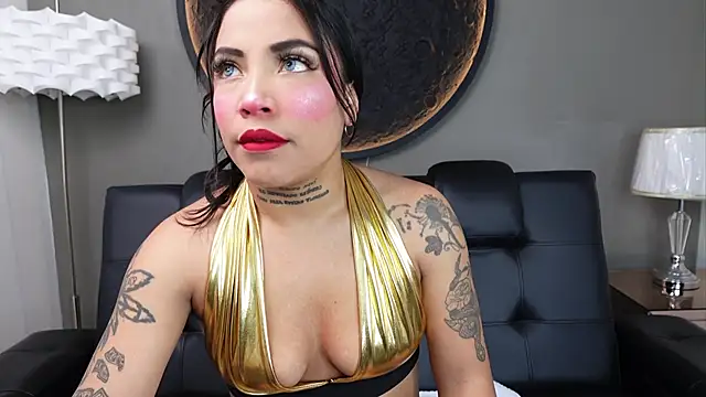 Snapshot of miss_vaiolette chatting on April 2026 11:05:01 AM miss vaiolette online show from April 2026 11:05:01 AM