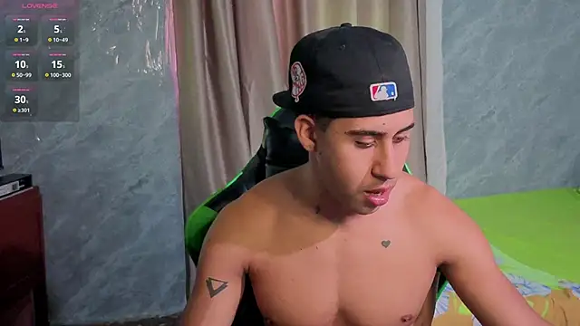 Snapshot of Daiki_Jack chatting on April 2026 08:28:02 PM Daiki Jack online show from April 2026 08:28:02 PM