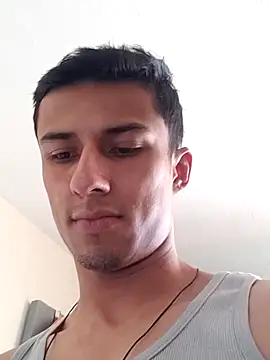 Snapshot of Ricardo_hot03 chatting on March 2025 05:27:01 PM Ricardo hot03 online show from March 2025 05:27:01 PM