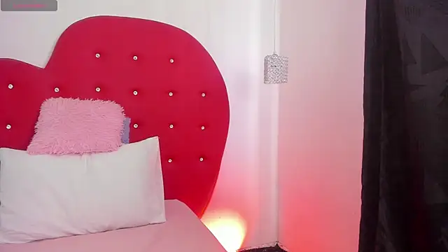 Snapshot of nicolette_rock chatting on February 2025 01:11:02 PM nicolette rock online show from February 2025 01:11:02 PM