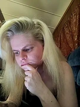 Snapshot of BadAssBitchMakayla chatting on April 2026 12:47:01 PM BadAssBitchMakayla online show from April 2026 12:47:01 PM