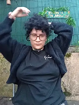 callmelouve online show from September 2025 05:07:02 PM