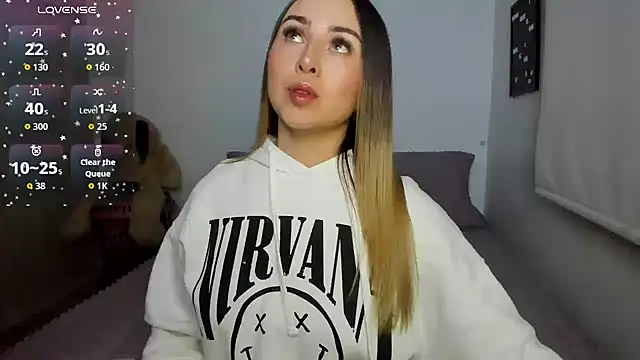 Snapshot of sophi_mooreno chatting on June 2026 03:29:02 AM sophi mooreno online show from June 2026 03:29:02 AM