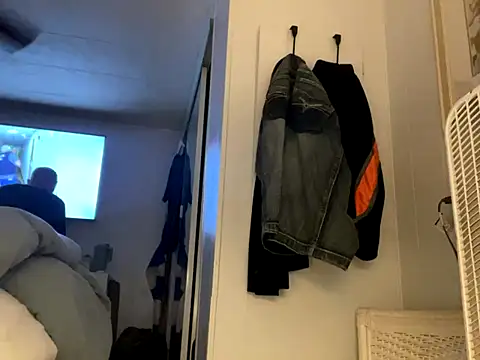 Snapshot of Dval1993 chatting on October 2025 05:40:01 AM Dval1993 online show from October 2025 05:40:01 AM