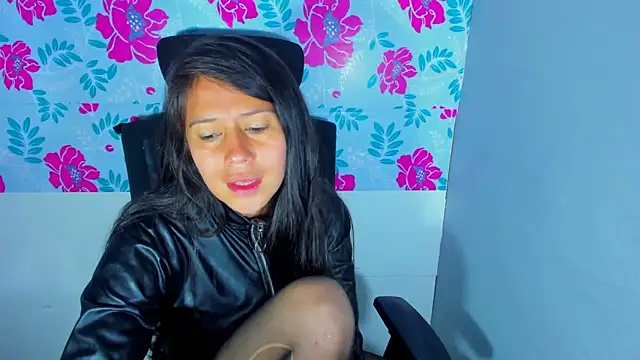 Snapshot of sandyquinnxx chatting on March 2025 03:53:02 PM sandyquinnxx online show from March 2025 03:53:02 PM